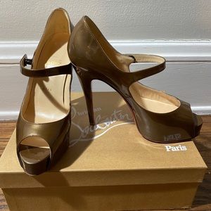 Louboutin Alta Iowa Metallic Mary Jane Patent Leather Pumps